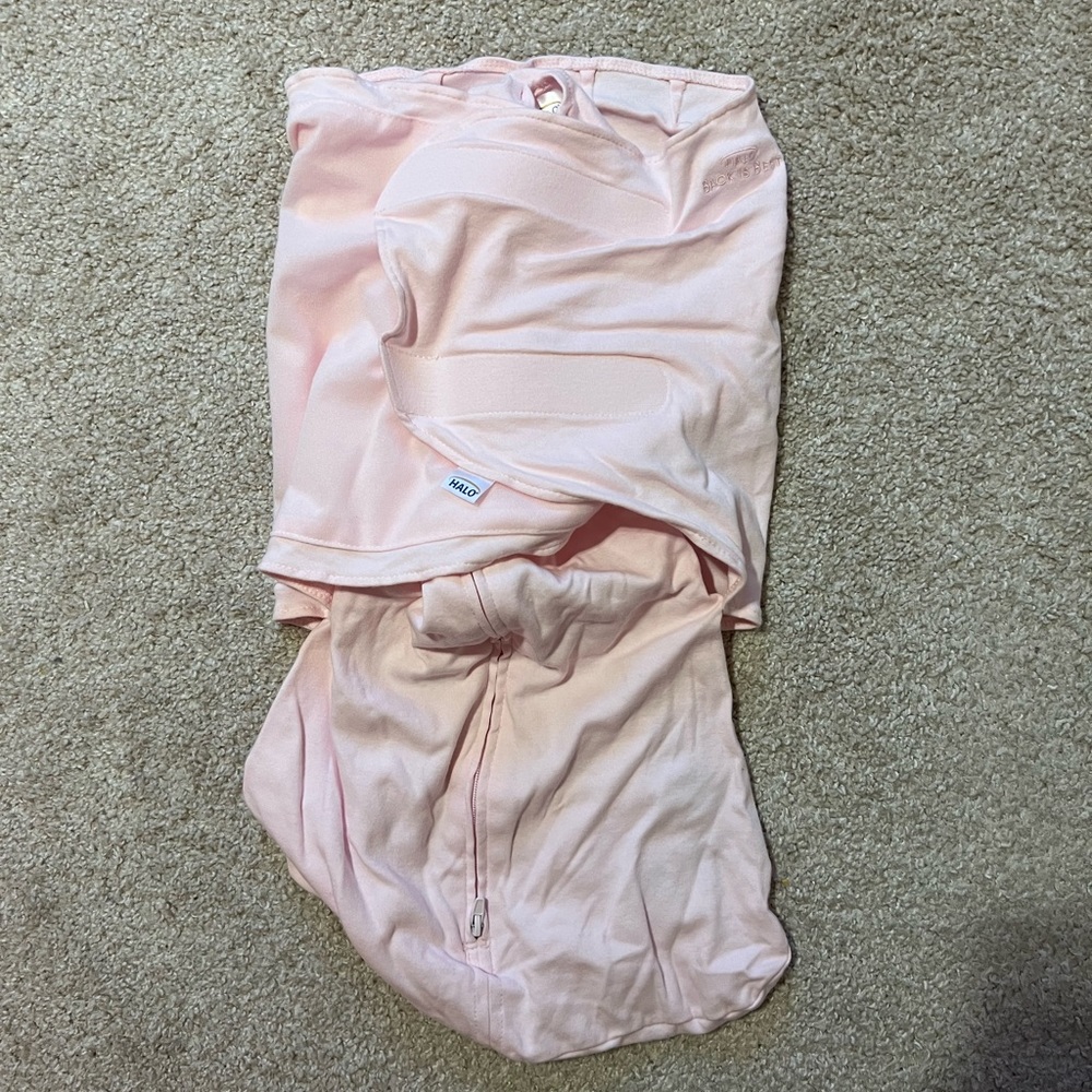 NWOT Halo Swaddle